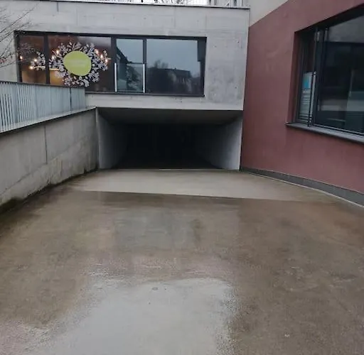 Charmante Jugendstilwohnung Mit Tiefengaragenplatz