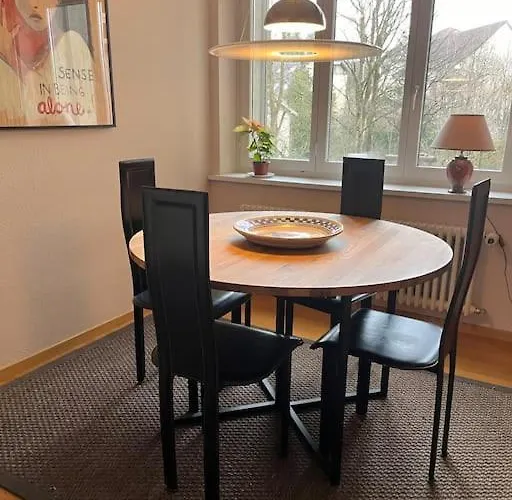 Charmante Jugendstilwohnung Mit Tiefengaragenplatz *