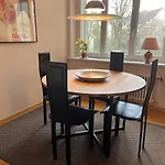 Charmante Jugendstilwohnung Mit Tiefengaragenplatz *